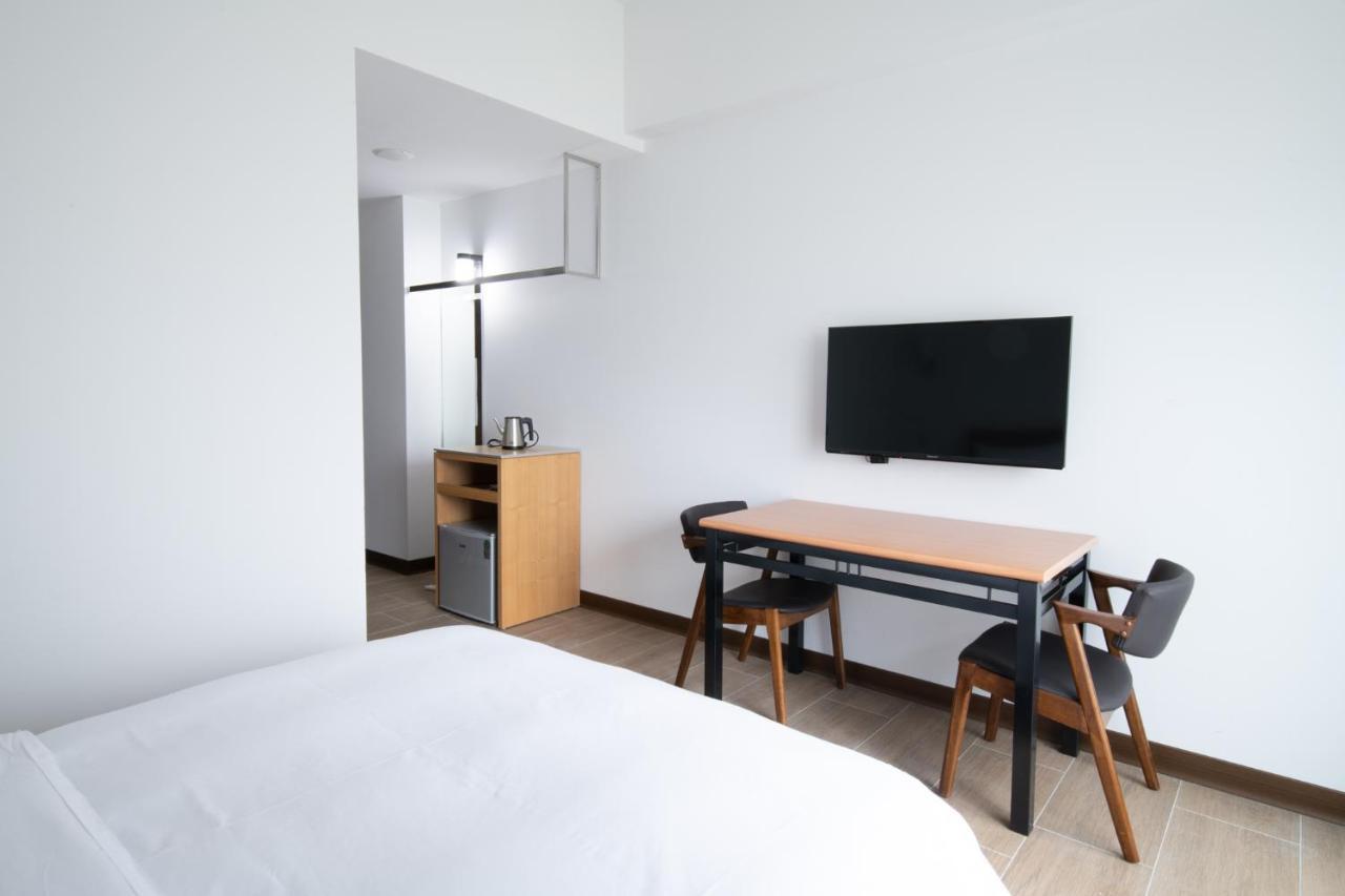 Liann Hotel Taichung Exterior foto